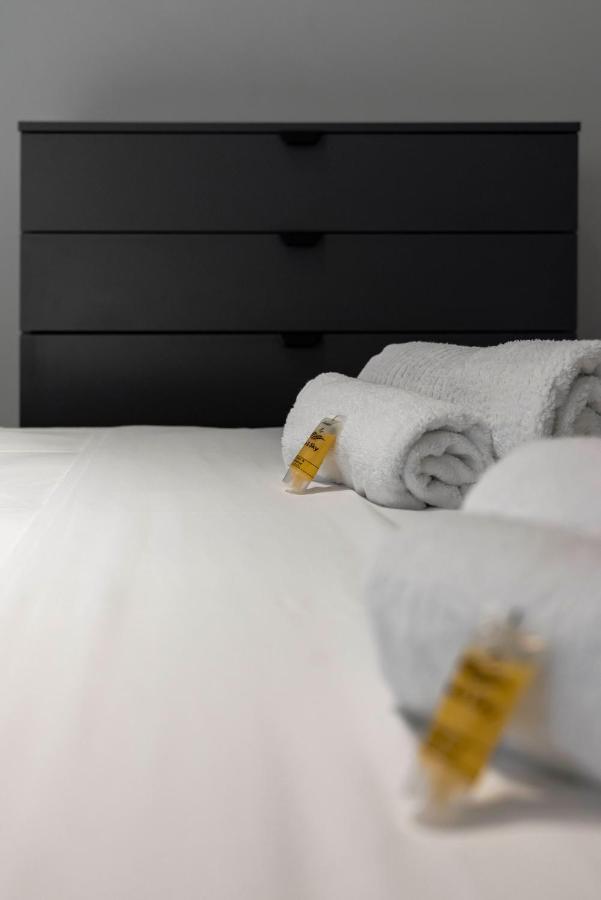 Apartamento Lykabettus Gem With Yard And Parking Atenas Exterior foto