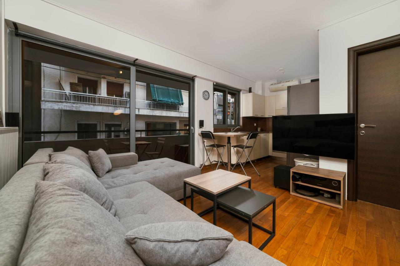 Apartamento Lykabettus Gem With Yard And Parking Atenas Exterior foto