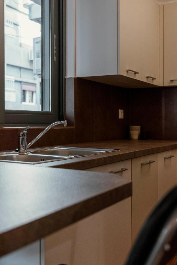 Apartamento Lykabettus Gem With Yard And Parking Atenas Exterior foto